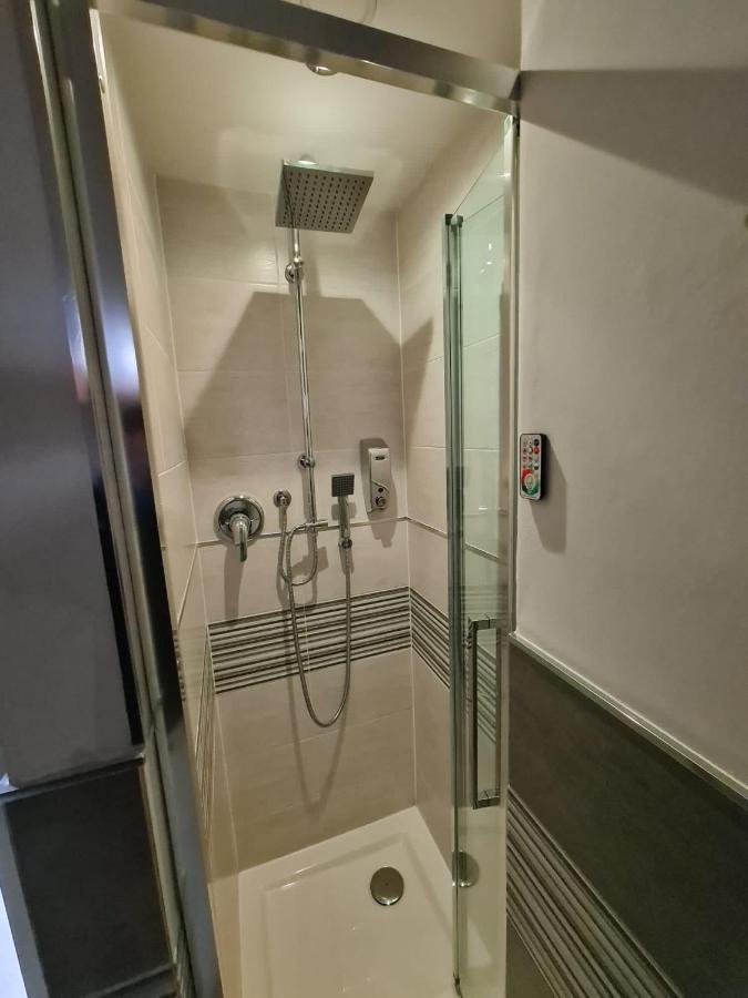 Suite Villa Laura โบโลญญา ภายนอก รูปภาพ